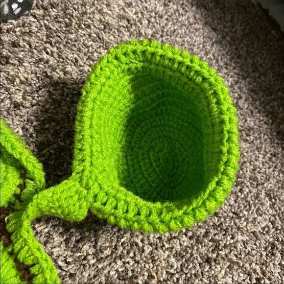 NWOT | Turtle Newborn Knit Photoshoot Outfit - Picture 3 of 3